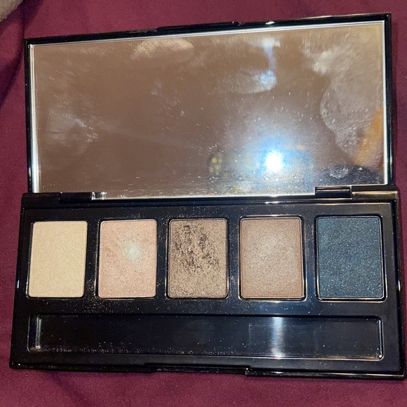 Victoria Secret Masquerade 🎨 - Picture 3 of 4